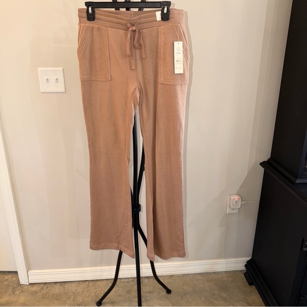 NWT No Boundaries Soft Knit Lounge Pants Womens Medium Taupe Pull On